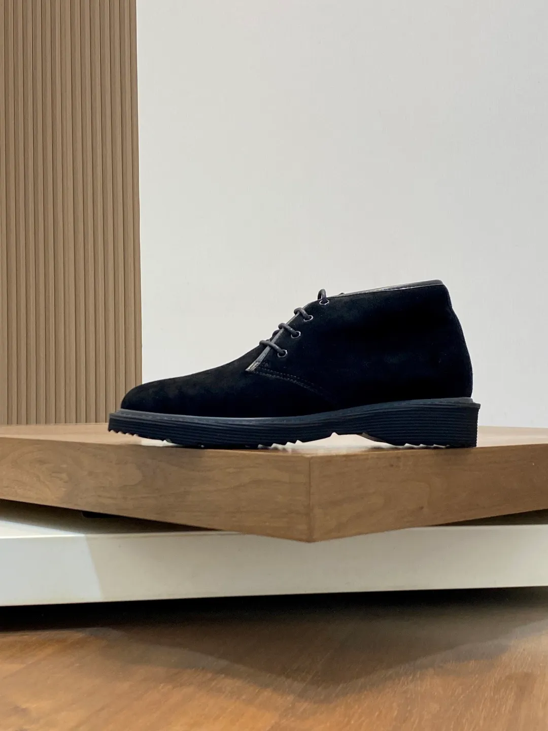 Men's shoes 💰840 Prada/Prada lace-up high-top wool sneakers, top-notch goods, show version, leading counter trial style, Nappa cowhide material, light and breathable, soft and comfortable, unique sports style, genuine leather tongue, full of brand style, lightweight embossed rubber sole, light and about 4CM higher, genuine leather feet, full wool on the inside, great foot feel, with original packaging Size: 39-40-41-42-43-44 (38, 45, 46 customized) leather shoe size